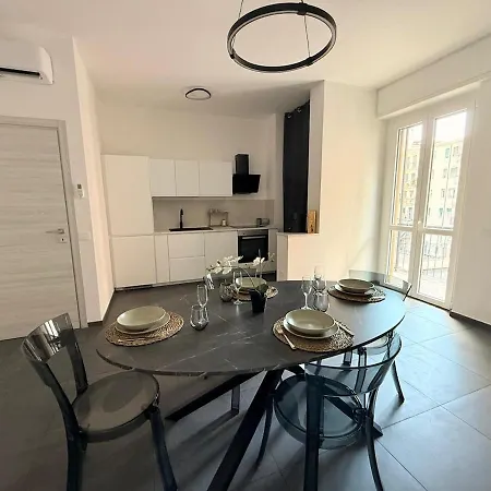 Apartamento Maison Garibaldi - Center, 2 Bedrooms