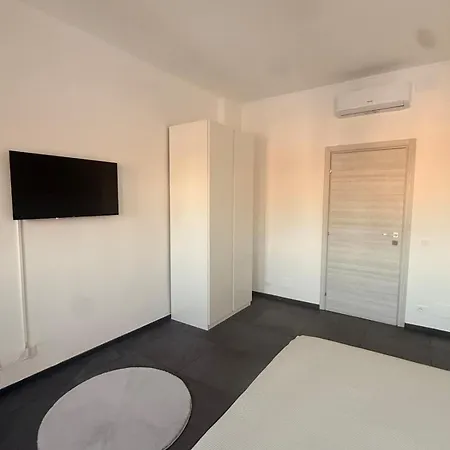 Maison Garibaldi - Center, 2 Bedrooms Apartamento Vercelli
