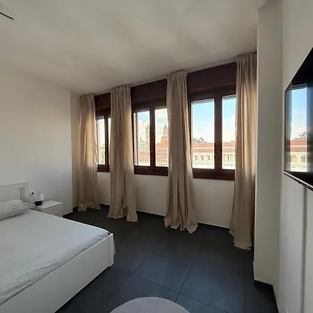 Maison Garibaldi - Center, 2 Bedrooms *
